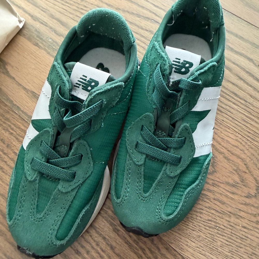 New Balance Kids Sneakers in Green and White